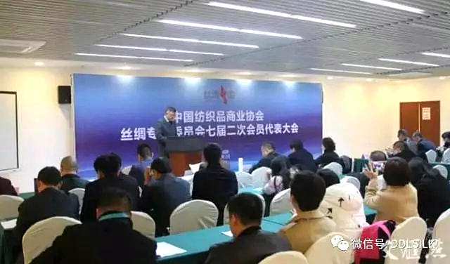 点击新窗口打开大图