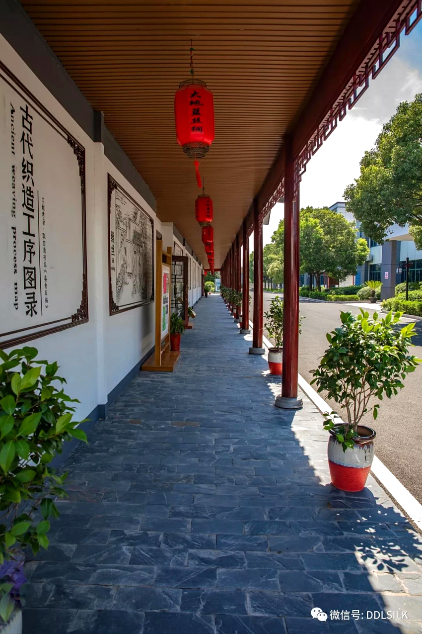 点击新窗口打开大图