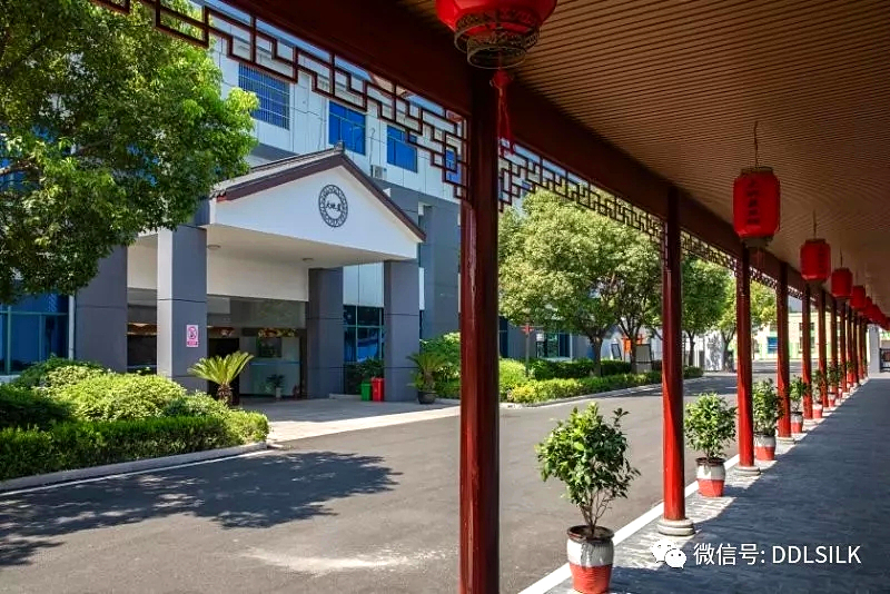 点击新窗口打开大图