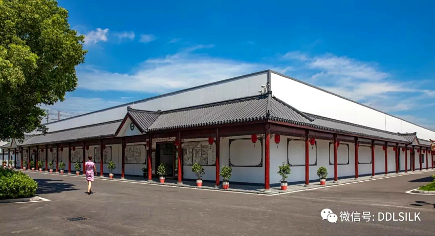 点击新窗口打开大图