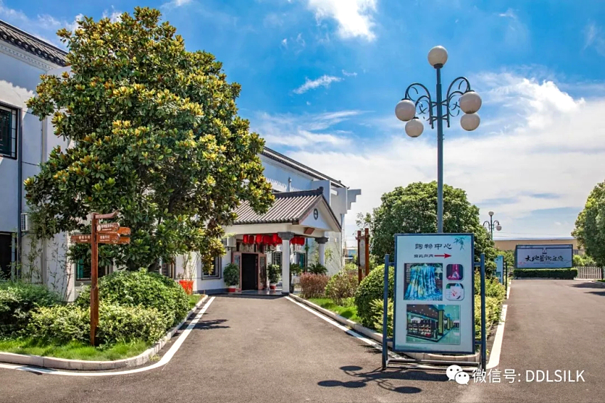 点击新窗口打开大图